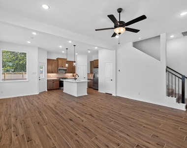 511 Water Ash Court - Photo Thumbnail 10