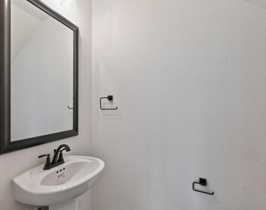 511 Water Ash Court - Photo Thumbnail 23