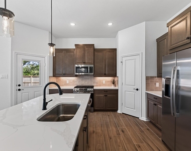 511 Water Ash Court - Photo Thumbnail 18
