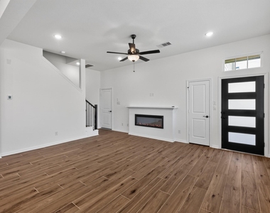 511 Water Ash Court - Photo Thumbnail 11