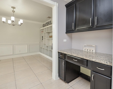 20214 Sandwith Drive - Photo Thumbnail 12