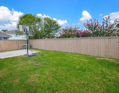 20214 Sandwith Drive - Photo Thumbnail 31