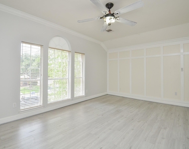 20214 Sandwith Drive - Photo Thumbnail 17