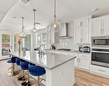 2922 Opal Ivory Way - Photo Thumbnail 8