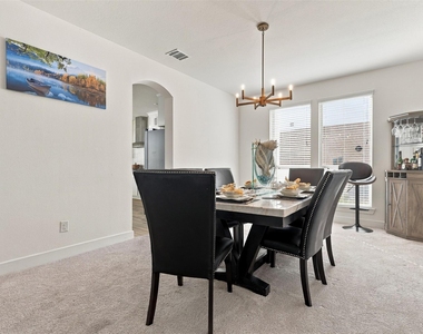 2922 Opal Ivory Way - Photo Thumbnail 13