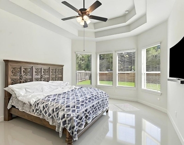 2922 Opal Ivory Way - Photo Thumbnail 15