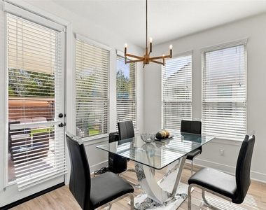 2922 Opal Ivory Way - Photo Thumbnail 11