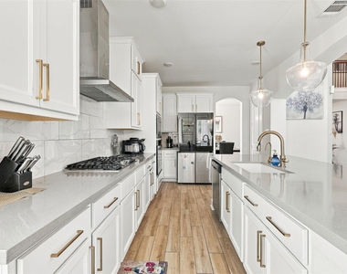 2922 Opal Ivory Way - Photo Thumbnail 10