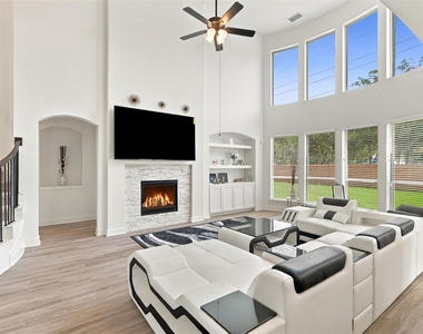 2922 Opal Ivory Way - Photo Thumbnail 6