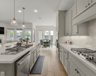 1910 Longcroft Lane - Photo Thumbnail 12