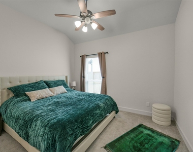 1910 Longcroft Lane - Photo Thumbnail 31