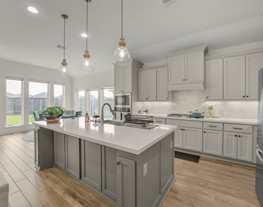 1910 Longcroft Lane - Photo Thumbnail 11