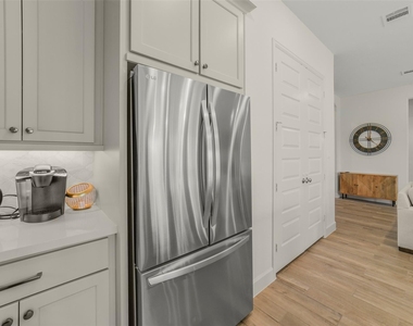 1910 Longcroft Lane - Photo Thumbnail 14