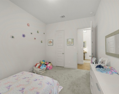 1910 Longcroft Lane - Photo Thumbnail 37