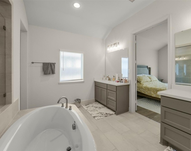 1910 Longcroft Lane - Photo Thumbnail 29