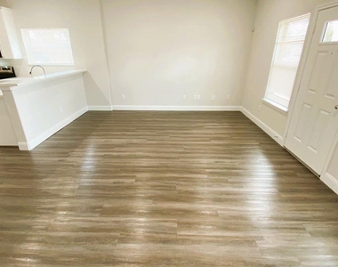 8237 Locksley Road - Photo Thumbnail 3