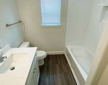 8237 Locksley Road - Photo Thumbnail 21