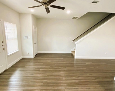 8237 Locksley Road - Photo Thumbnail 6