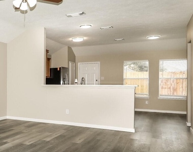 12254 Lavon Drive - Photo Thumbnail 3