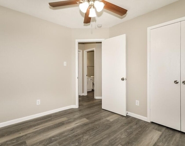 12254 Lavon Drive - Photo Thumbnail 11