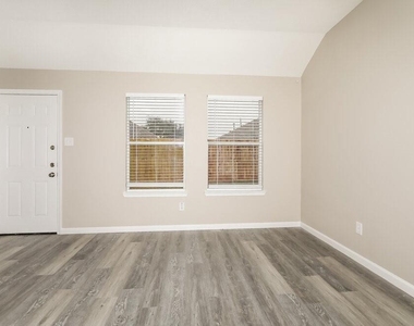 12254 Lavon Drive - Photo Thumbnail 4