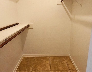 6719 Mccullum Road - Photo Thumbnail 14