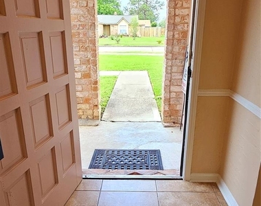 6719 Mccullum Road - Photo Thumbnail 6