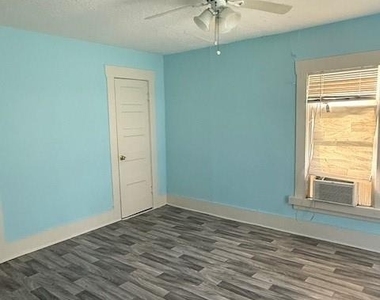 5347 Petty Street - Photo Thumbnail 5