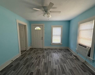 5347 Petty Street - Photo Thumbnail 4
