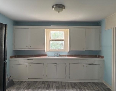 5347 Petty Street - Photo Thumbnail 3