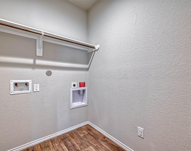 14122 Silver Falls Court - Photo Thumbnail 13