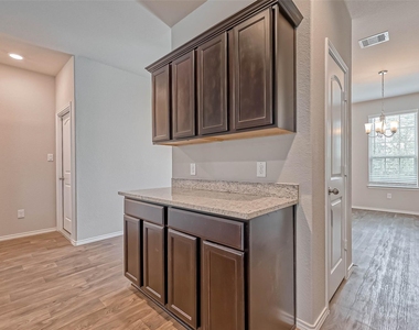 14122 Silver Falls Court - Photo Thumbnail 6