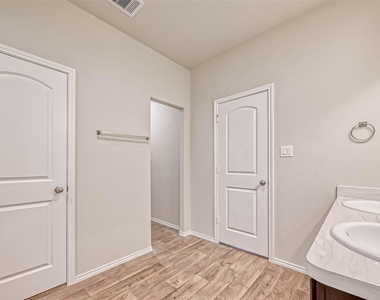14122 Silver Falls Court - Photo Thumbnail 27