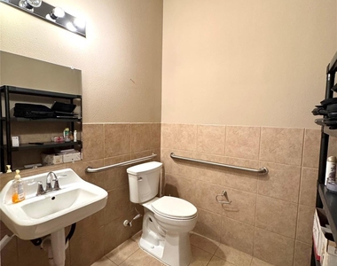 4501 Cartwright Road - Photo Thumbnail 4