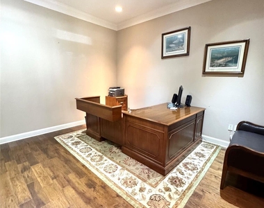 4501 Cartwright Road - Photo Thumbnail 2