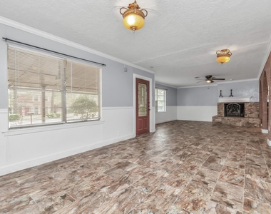 602 Everett Street - Photo Thumbnail 8