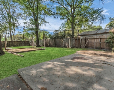 602 Everett Street - Photo Thumbnail 38