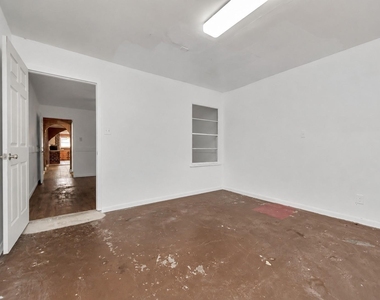 602 Everett Street - Photo Thumbnail 29