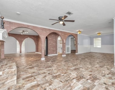 602 Everett Street - Photo Thumbnail 10