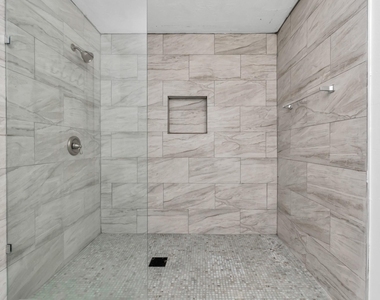 602 Everett Street - Photo Thumbnail 24