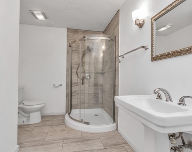 602 Everett Street - Photo Thumbnail 21