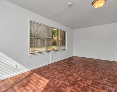 602 Everett Street - Photo Thumbnail 35