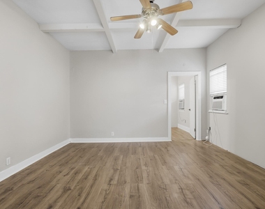 4618 Mckinney Street - Photo Thumbnail 4