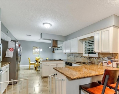 5610 Duxbury Street - Photo Thumbnail 12