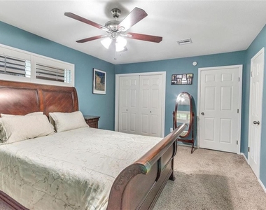 5610 Duxbury Street - Photo Thumbnail 3