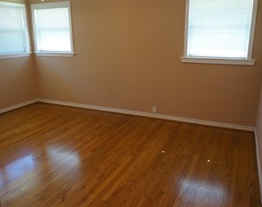 9905 Westview Drive - Photo Thumbnail 28