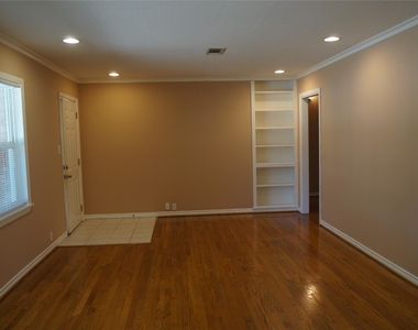 9905 Westview Drive - Photo Thumbnail 7