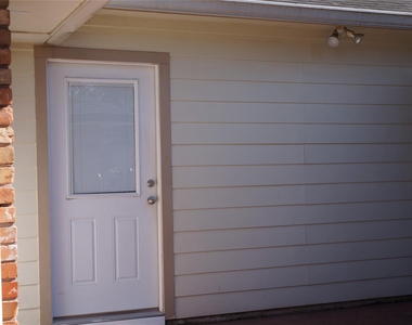 9905 Westview Drive - Photo Thumbnail 38