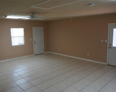 9905 Westview Drive - Photo Thumbnail 21