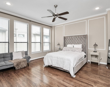 2110 Holman Street - Photo Thumbnail 6